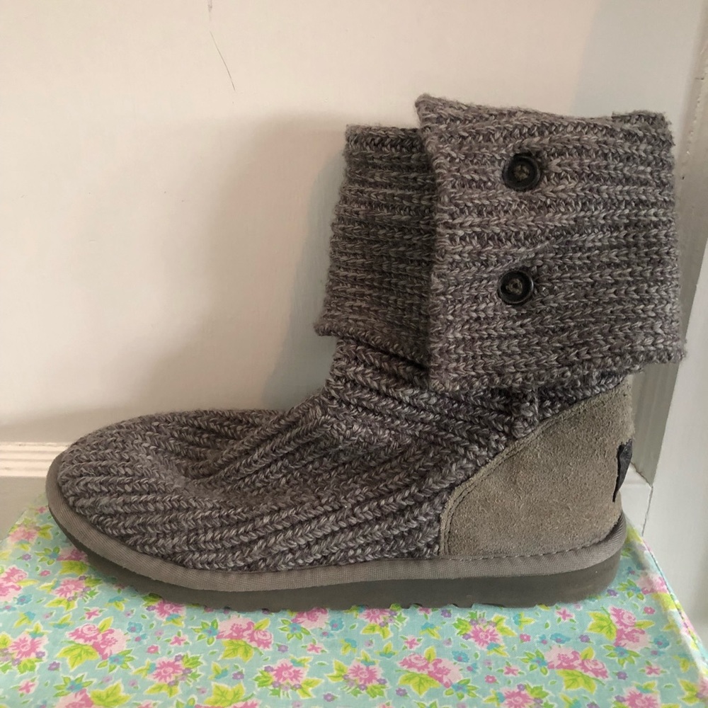 Gray knit Ugg boots